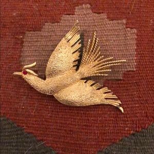 Vintage Gold bird brooch